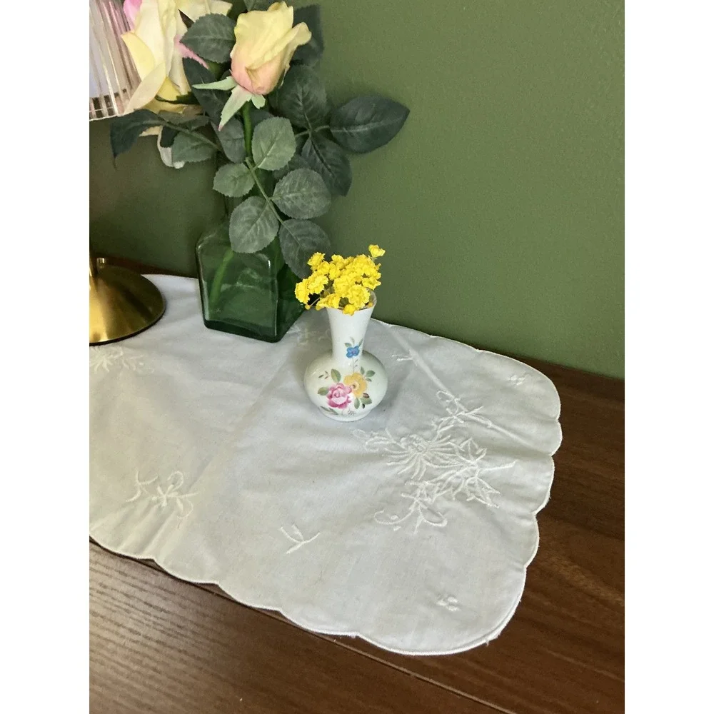 Unbranded dainty vintage